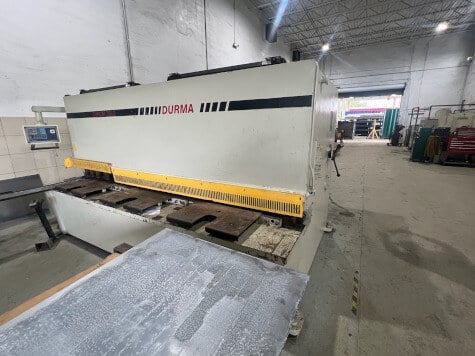 1/4" x 10' Durma #DHGM-3013, Hydraulic Shear, 72" squaring arm, 39" Back Gauge, ENC100 controller, 40 HP, 2005 - Image 2
