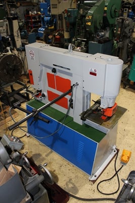 4.72" x 4.72" x 2/4" Hoston #HIW-60, Dual Station Iron Worker, 66 Ton, 3.15" ram stroke, 11.81" throat depth - Image 5
