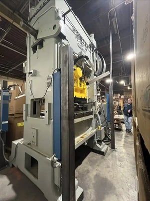 150 Ton, Minster #P2-150-48 Piecemaker, straight side double crank high speed press, 4" stroke, 20" Shut - Image 3