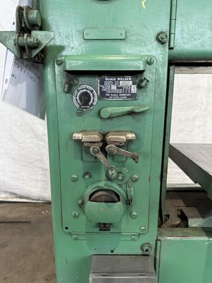 16" DoAll #ML-16, vertical bandsaw, 24" x 24" table, 50-1600 RPM, DBW-10 30 AMP blade welder - Image 9