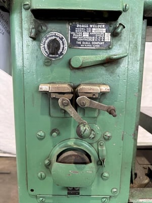 16" DoAll #ML-16, vertical bandsaw, 24" x 24" table, 50-1600 RPM, DBW-10 30 AMP blade welder - Image 10