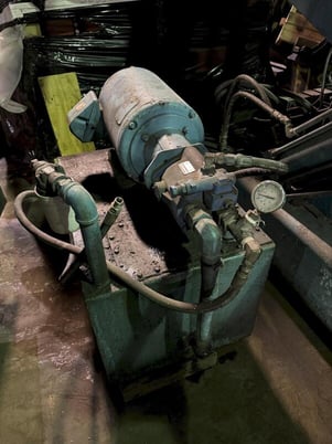 Stahl, permenant molding machine with 36" x 46" platen, hydraulic system and controls - Image 8