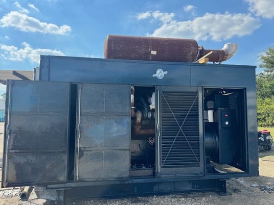 1050 KW Detroit Diesel #12V14, diesel generator, weatherproof enclosure, 277/480 Volts, 0.8 PF, 1800 RPM - Image 1
