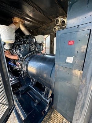 1050 KW Detroit Diesel #12V14, diesel generator, weatherproof enclosure, 277/480 Volts, 0.8 PF, 1800 RPM - Image 4