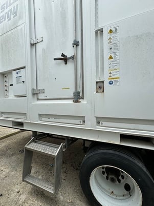 550 KW Mtu Onsite Energy #12V1600B40S, diesel towable rental generator, sound attenuated enclosure, 4410 - Image 6