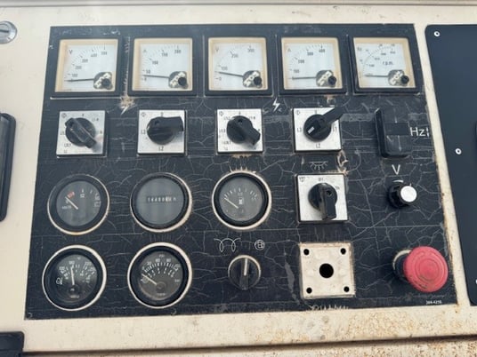 100 KW Caterpillar #XQ100, diesel towable rental generator, sound attenuated enclosure, 208/480 Volts, 2007 - Image 9