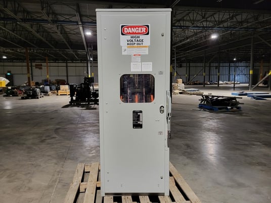 200 Amp. Square D, HVMB305200, MiniMreak load current interrupter switch, 5000 Volts - Image 1