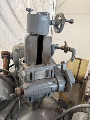 Brown & Sharpe Cyclindrical Grinder - Image 4