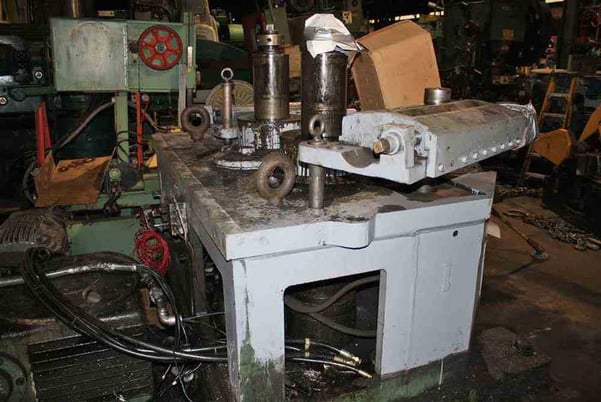 6" x 6" x 7/8" Buffalo #3, horizontal angle roll, hydraulic roll adj., 30 HP, tooling, 1967, #54120 - Image 2