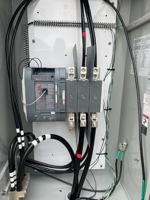 800 Amp. ABB Zenith Automatic Transfer Switch, 3 phase, 3 pole, open transition, ZTG T-Series - Image 1