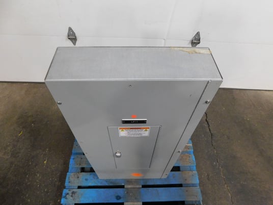 400 Amp. Kinney Electrical, 306390, panelboard, 120/208 Volts, 3 phase, 4-wire - Image 8