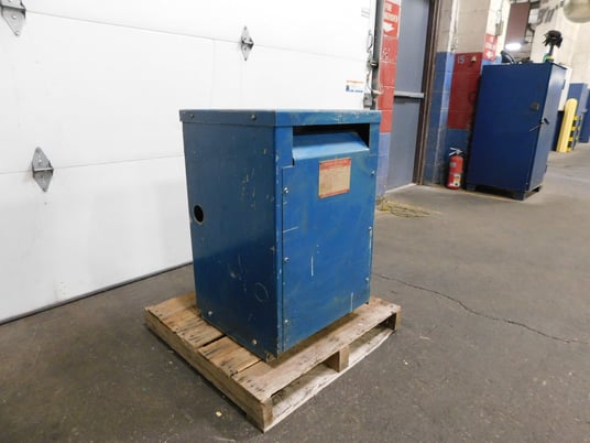 37.5 KVA 216-504 Primary, 120/240 Secondary, General Electric 9T23Y2672, dry type transformer - Image 3