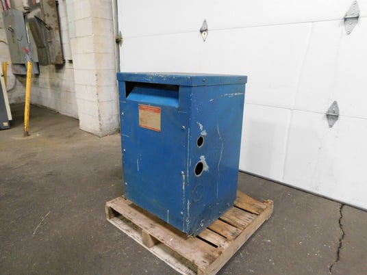 37.5 KVA 216-504 Primary, 120/240 Secondary, General Electric 9T23Y2672, dry type transformer - Image 4