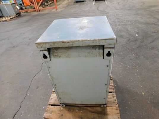 37.5 KVA 216-504 Primary, 120/240 Secondary, General Electric 9T23Y2672, dry type transformer - Image 8