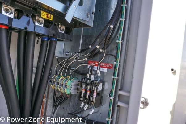 350 HP Toshiba, HX7+D439KCB, VFD, 48" L x 30" W x 84" H, 3 phase, 460 Volts, 2013 - Image 7