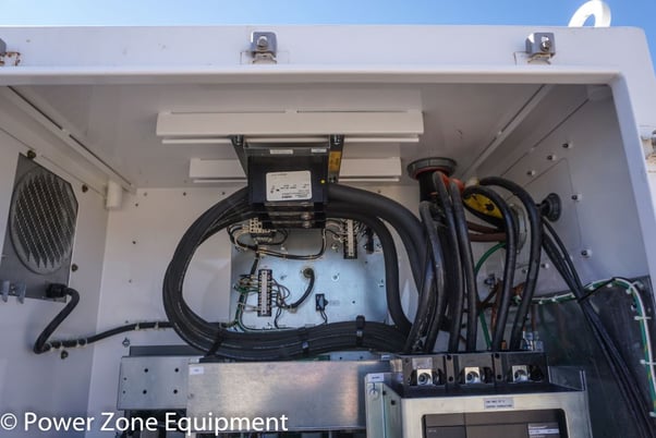 350 HP Toshiba, HX7+D439KCB, VFD, 48" L x 30" W x 84" H, 3 phase, 460 Volts, 2013 - Image 9