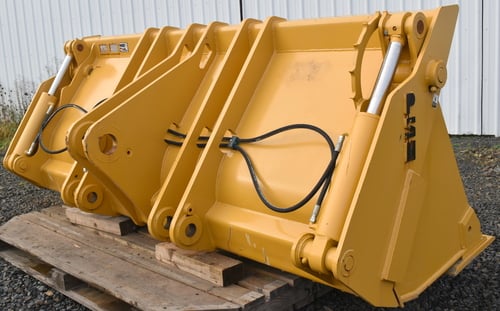 126" PSM mfg., 4 in 1 bucket 3-1/2 yards, fits 950 Caterpillar wheel loader, never used - Image 10