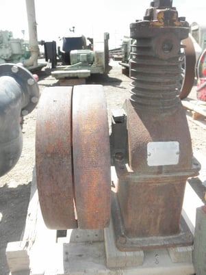 Curtis #LB467A, Single Piston Air Compressor, 3" x 3.5" size, 14" L x 13" width x 26" H belt, 250 RPM - Image 2