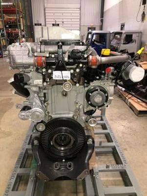 525 HP Detroit DD13, Complete Diesel Truck Engine, New - Image 3