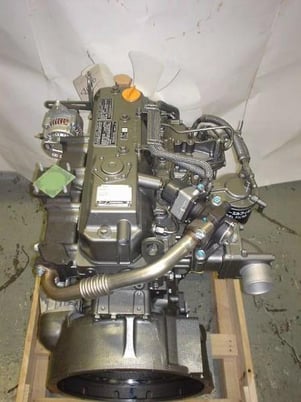 61 HP Yanmar 4TNV98-ZNSAD, Complete Diesel Engine, New - Image 4