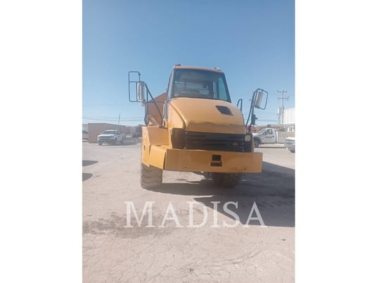 Caterpillar 725, Articulated Truck, 9768 hours, S/N: B1L00174, 2005 - Image 2