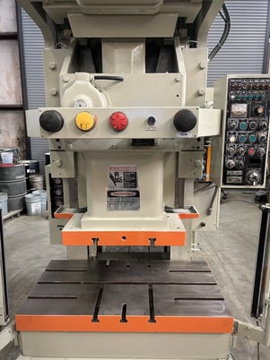 121 Ton, Stamtec #G1-110S, 7.1" stroke, 45.3" x 23.6" bed, 30-60 SPM, wet clutch/brake, 1990 - Image 7