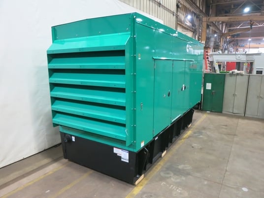 500 KW Cummins, Diesel generator set, standby, sound attenuated enclosure, EPA Tier 2, 277/480 Volts, new - Image 2