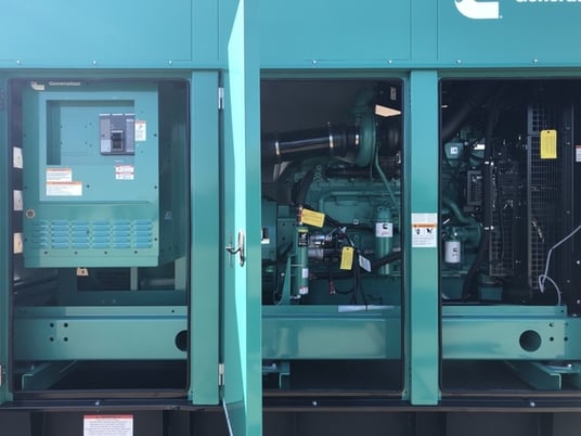 500 KW Cummins, Diesel generator set, standby, sound attenuated enclosure, EPA Tier 2, 277/480 Volts, new - Image 3