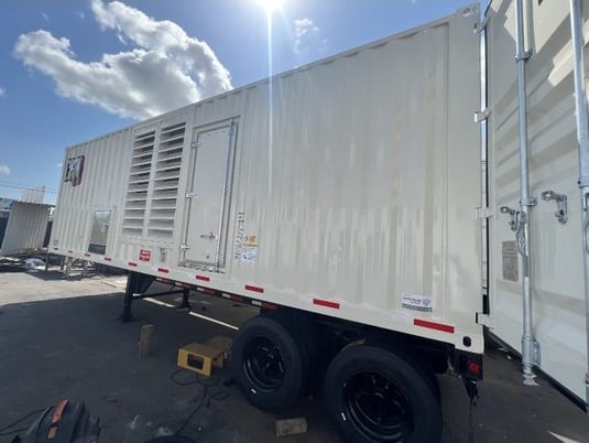 1000 KW Caterpillar #C32, Diesel generator set, mobile, sound attenuated enclosure, Tier 2, 2024 - Image 1