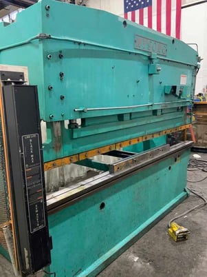 150 Ton, Wysong #HF150-10, hydraulic press brake, 10.2' OA, 102" between housing, 7" stroke, 2-Axis manual - Image 4
