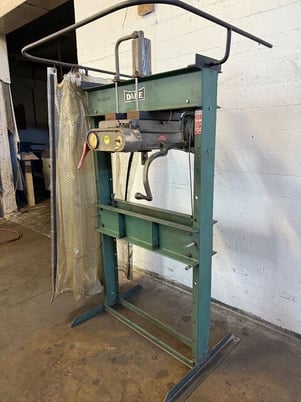 25 Ton, Dake #6-225, air operated h-frame press - Image 4