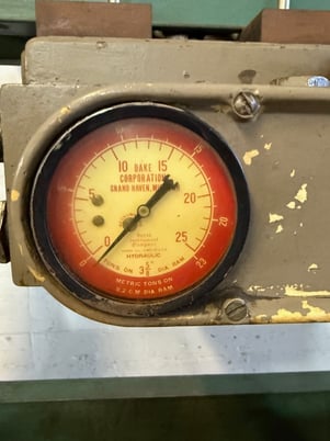 25 Ton, Dake #6-225, air operated h-frame press - Image 7