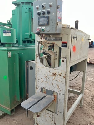 Bemis Auger Bagger - Image 1