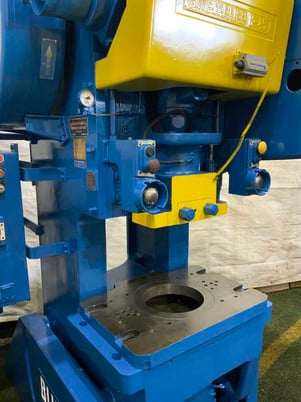 45 Ton, Bliss #C-45, OBI back geared press, Bijur automatic lube, 5 HP, air clutch & brake - Image 2