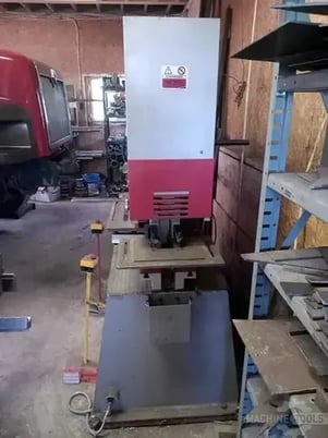 5.5" x 5.5" x 1/2" MAsteel #MIWH-80, ironworker, 90 ton, 10 HP, 2 foot pedal, 2018 - Image 8