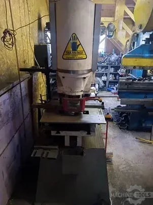 5.5" x 5.5" x 1/2" MAsteel #MIWH-80, ironworker, 90 ton, 10 HP, 2 foot pedal, 2018 - Image 9