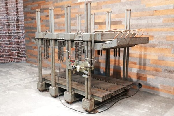 Black Brothers #4x8, End Load Cold Press, 4' x 8' capacity, opening non-adjustable - Image 1