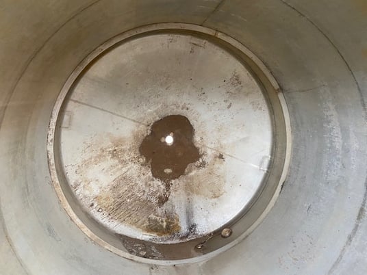 3000 gallon Stainless Steel tank, 95" dia. x 8' straight side, dish top & bottom, 3" center bottom outlet - Image 5