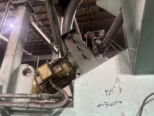 Goff #WM27.5-2-40, 2-wheel downblast mesh belt machine, 20 HP per wheel, 2008 - Image 7