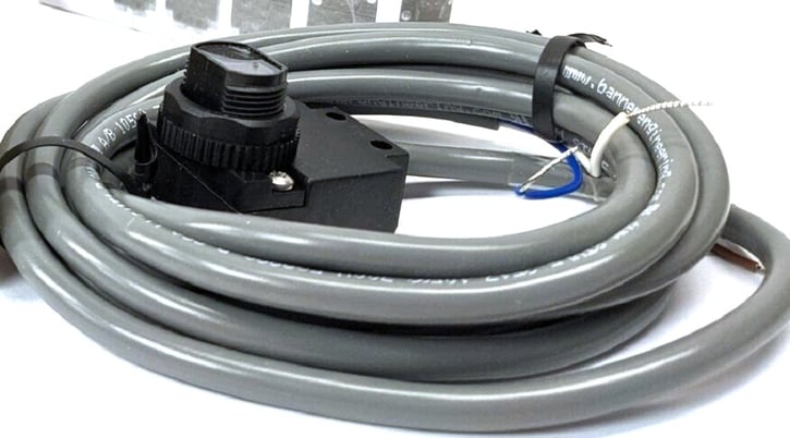 Banner SE612LV 26532 Econo-Beam Retro Sensor, Range 5 m, Input 10-30 V dc - Image 1