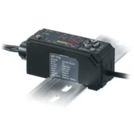 Keyence GT-72AP Digital Contact Sensor Amplifier Unit, DIN Rail Type, PNP - Image 1