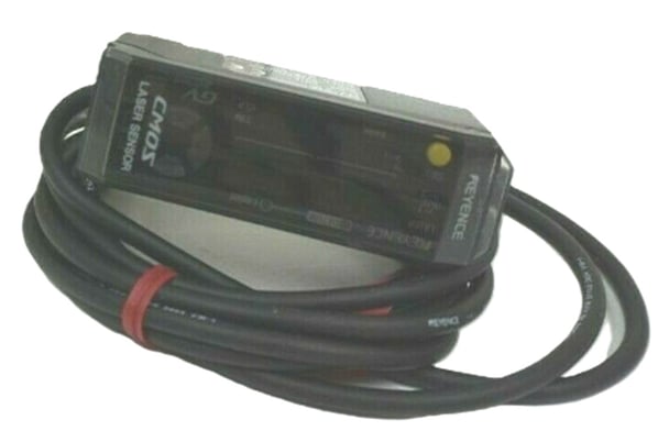 Keyence GV-21P Digital CMOS Laser Sensor, Amplifier Unit, Main Unit, PNP - Image 1