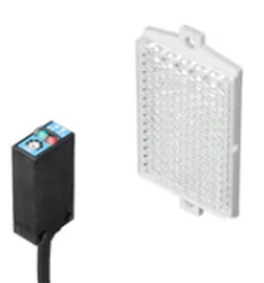 Keyence PZ-61L Photoelectric Sensor, Square Retro-Reflective Cable Type, NPN - Image 1