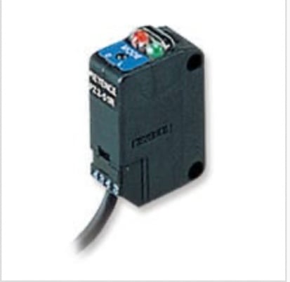 Keyence PZ2-42 Built-In Amplifier Photoelectric Sensor, Square Reflective, NPN - Image 1
