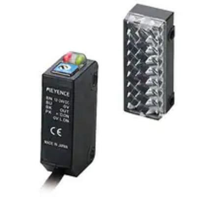 Keyence PZ-M62 Square Retro-Reflective M8 Connector Type, NPN - Image 1