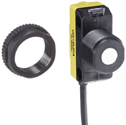 Banner QS18UPA World Beam Ultrasonic Sensor Quick Disconnect Cable, PNP Output - Image 1