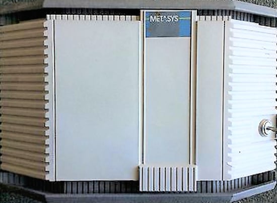 Johnson Controls AS-UNT111-101 UNT111 Unitary Controller w/EN-EWC10-0 Enclosure - Image 1