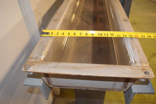 12" wide x 25' long, Stainless steel vibrating conveyor - Image 8