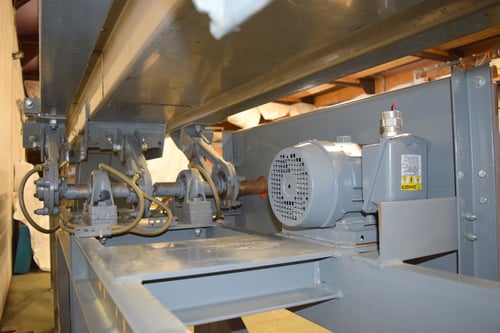 12" wide x 25' long, Stainless steel vibrating conveyor - Image 10