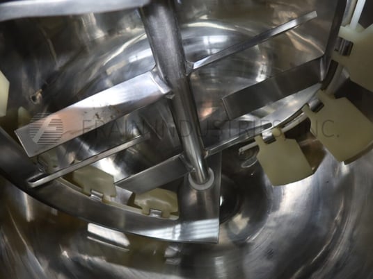 30 gallon Lee #30DMT, 316 Stainless Steel jacketed & insulated motion kettle, 40 psi, 23" dia. x 21" deep - Image 2